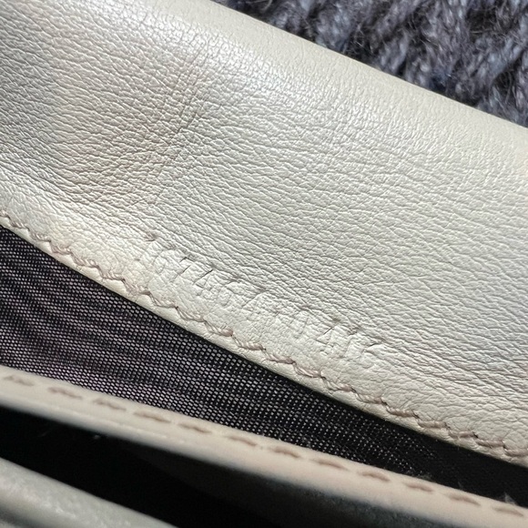 W015. Gucci Princy GG Signature Continental Wallet - Picture 11 of 11